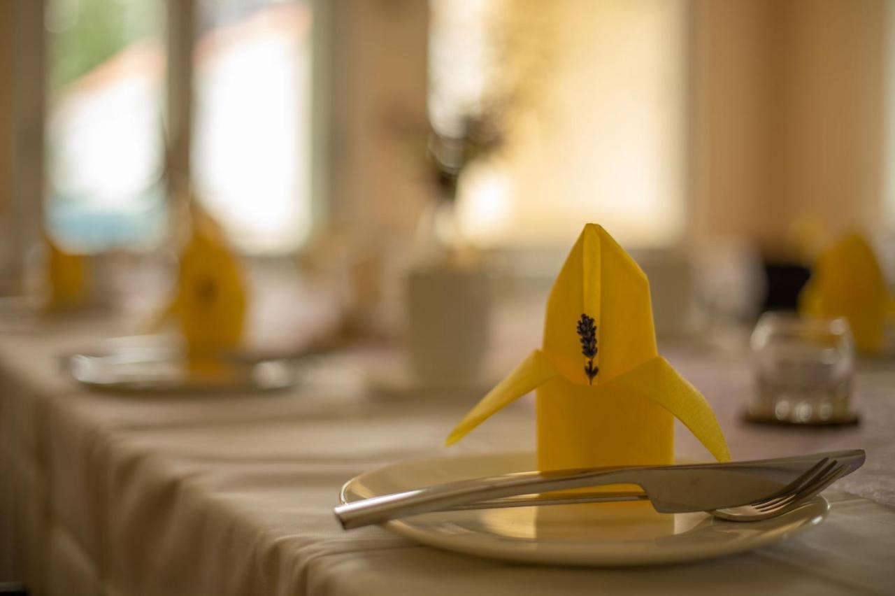 Familienhotel Schloss Leizen Bioverpflegung 외부 사진