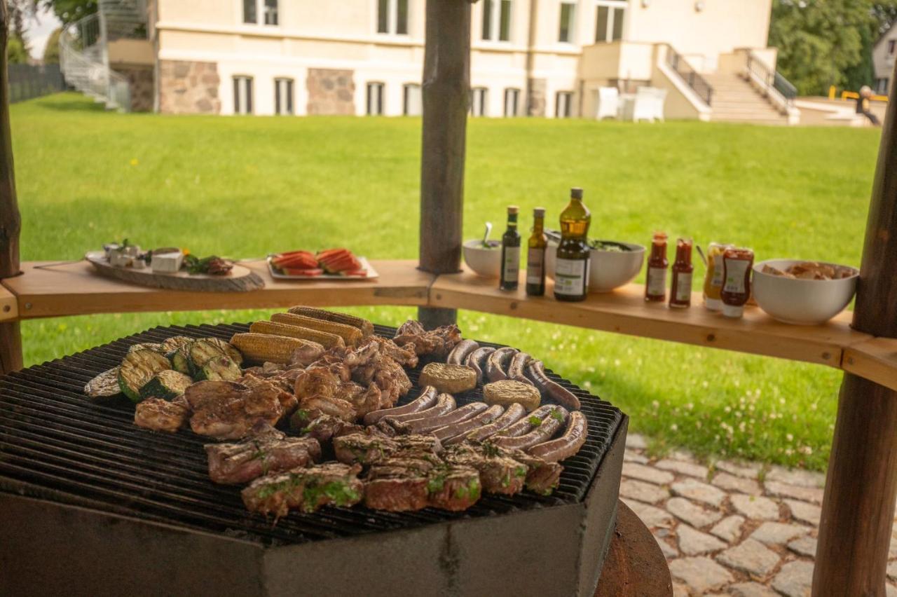 Familienhotel Schloss Leizen Bioverpflegung 외부 사진
